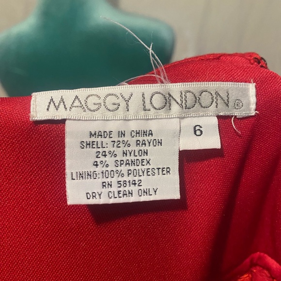 Maggy London: red midi dress - Picture 7 of 7